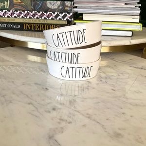 BNWT RAE DUNN CATITUDE PET FEEDING BOWL! SUPER CUTEE